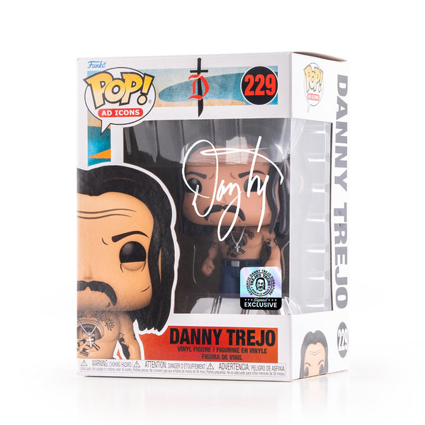 Funko Pop Jaguar ECCC Exclusive #488 outlet Autographed by Danny Trejo